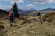 77 Vista sui Piani d'Alben  al Gherardi e verso il Grignone